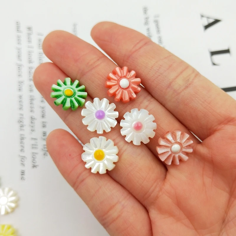 

10pcs Pretty Multi Colors Natural Shell Sunflower Carved Beads Charms for Girls Jewelry Making Bracelet Necklace Women Earrings