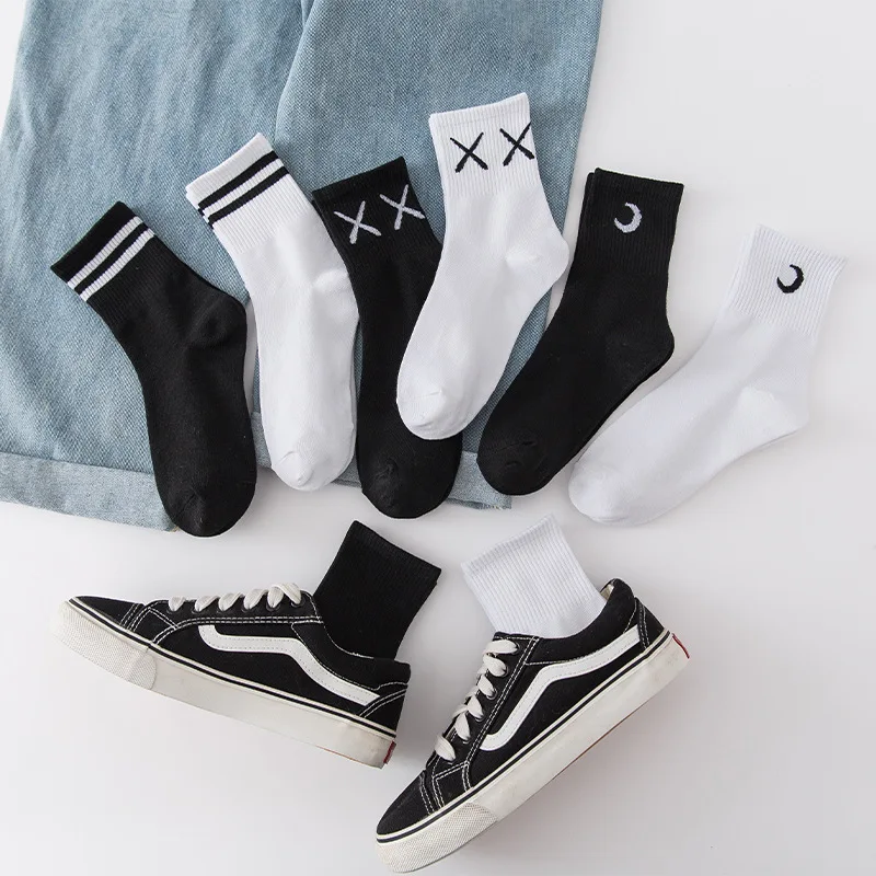 Striped Soild Colors Cotton Unisex Socks Streetwear Harajuku Black White Couples Skateboard Knitted Casual Sports Fashion Socks