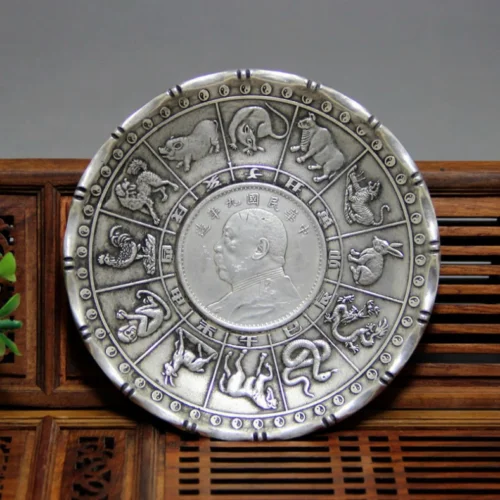 

CHINEA FOLK old Carved Tibetan silver plate zodiac dragon ornaments Bogut