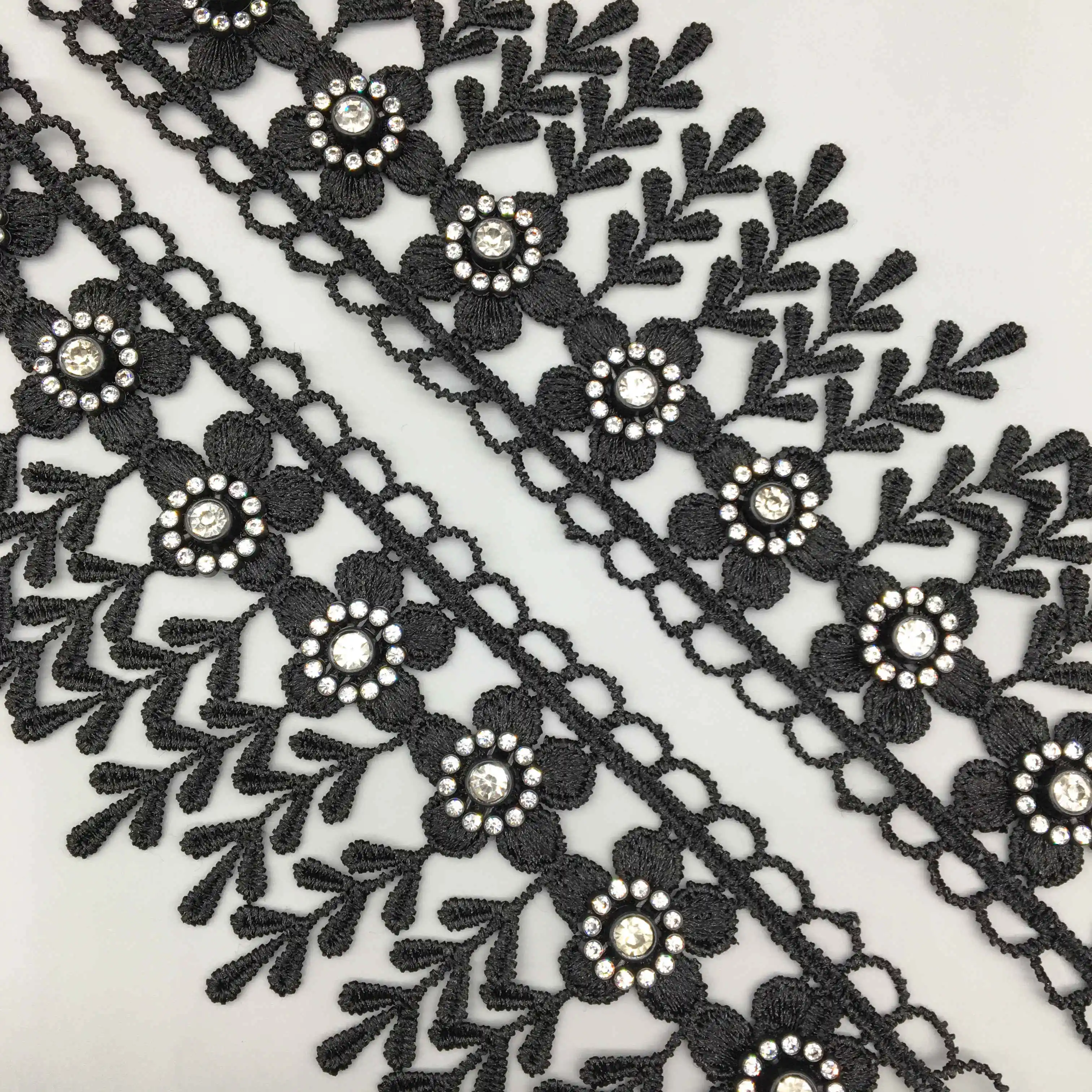 1 ياردة 7 سنتيمتر الأسود ثلاثية الأبعاد زهرة شرابة ورقة الدانتيل حافة شريط تقليم النسيج المطرزة زين الخياطة الحرفية فستان الزفاف الملابس