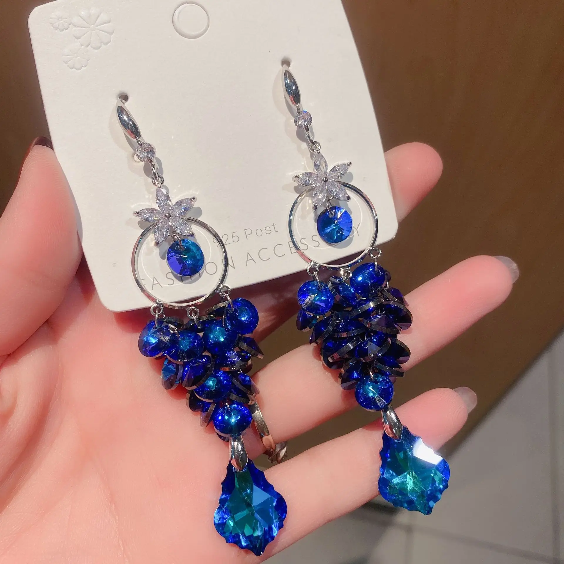 Korean shiny Crystal flowers Trendy Women Drop Earrings senior long geometric metal circular fine pearl Earrings
