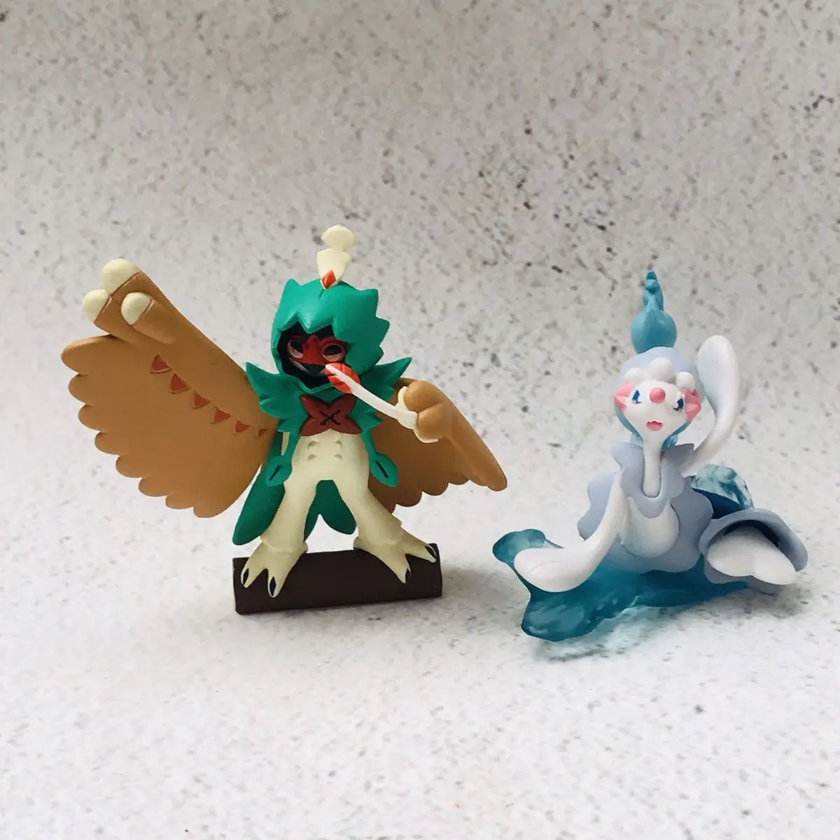 Pokemon Electric Type Zeraora and Grass Type Decidueye Action Figure Model Ornament Toys