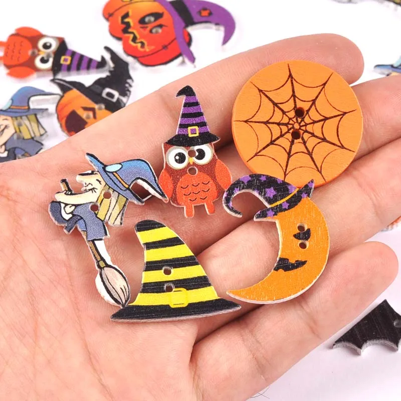 50 sztuk 30mm mieszane z halloweenowym wzorem drewniane guziki botones de madera płaskie ozdoby do dekorowania albumów Craft akcesoria do szycia