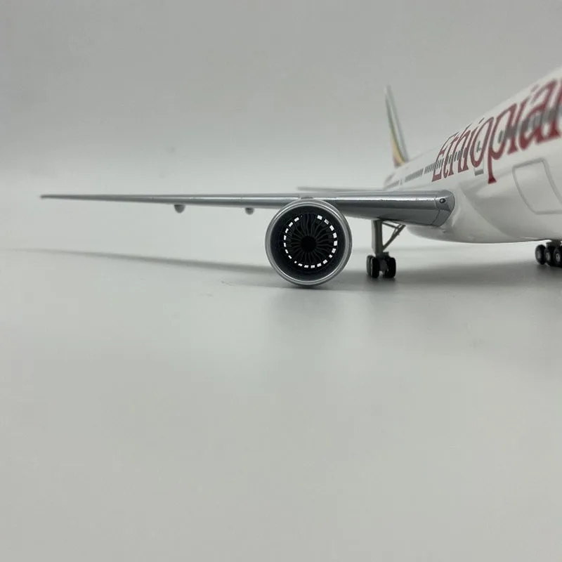 Diecast 1/200 Scale Ethiopian Airlines 777-200LR ET-ANN Plastic Simulation Aircraft Model Collection Decoration