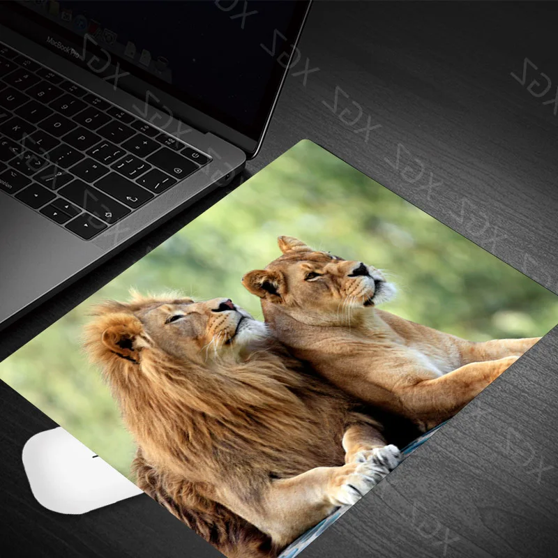 Yzuoan Animal Lion Staring Gaming Mouse Pad Custom Computer Desk Mat Speed Rubber Anti-skid Pad Free Shipping Big Sale Mouse Pad