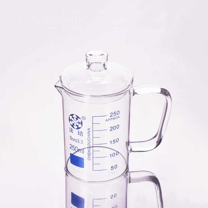 

Beaker in low form with spout and handle,Capacity 250ml,Outer diameter=71mm,Thickness=3.3mm,Height=100mm,Laboratory beaker