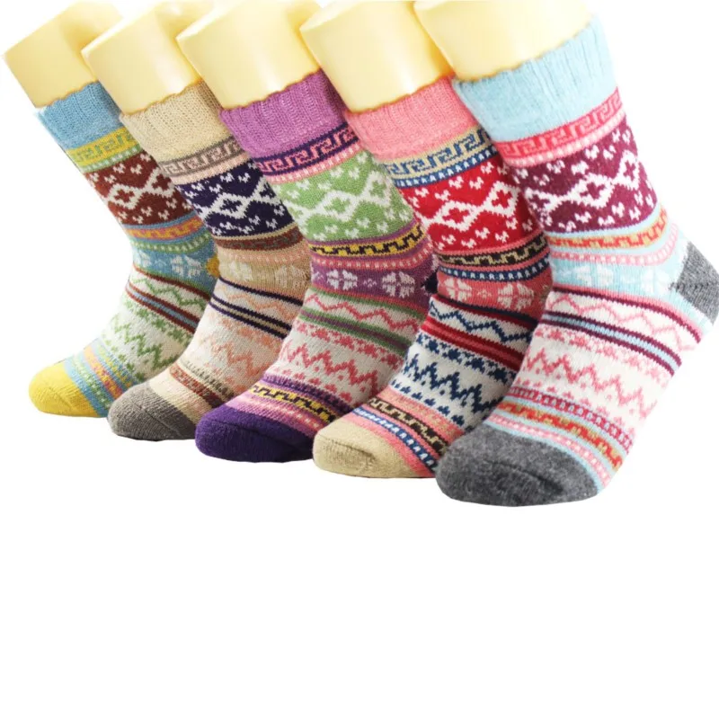 

5 Pairs 1 Lot Winter Thick Warm Wool Women Socks Vintage Christmas Socks Colorful Socks Gift Thermal Rabbit Wool Thicken Socks