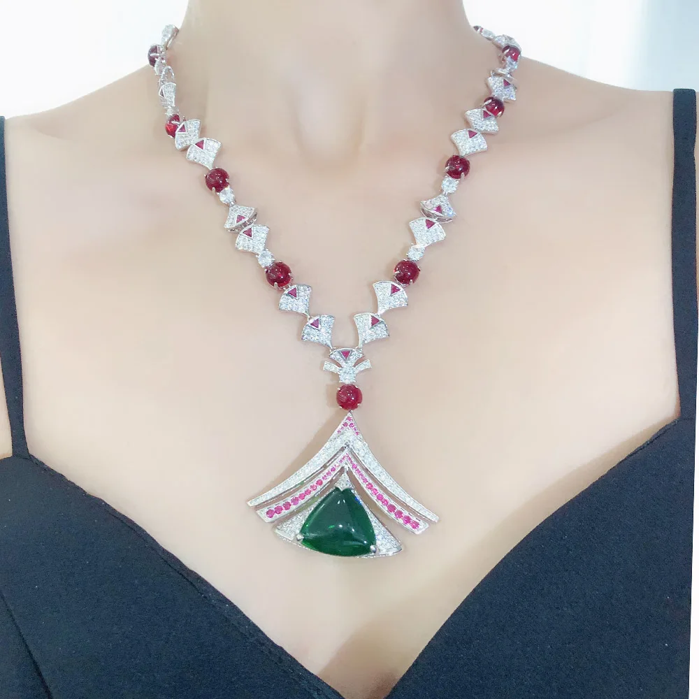 Fashion Luxury Ball Gorgeous Necklace Women's Green Gem Red Glass AAA Zircon Shining Triangle Pendant Wedding Jewellery New 2021