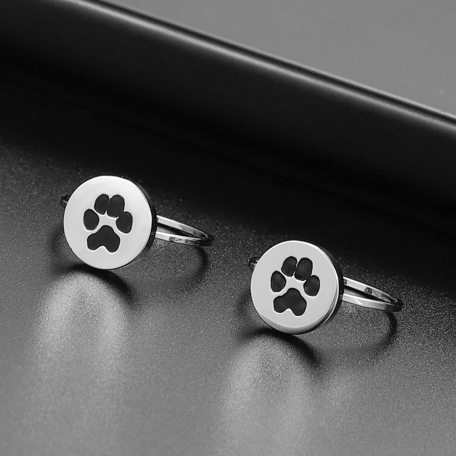 

Custom Paw Print Dog Ring Personalized Deep Carving Pet Name Ring Stainless steel Enamel Oil Drip Ring Memorial Jewelry for Her