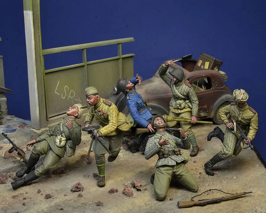 

1/35 Resin Figure Model kits Soviet Army Attack, Berlin 1945 (6 figures set) Unassambled Unpainted 732