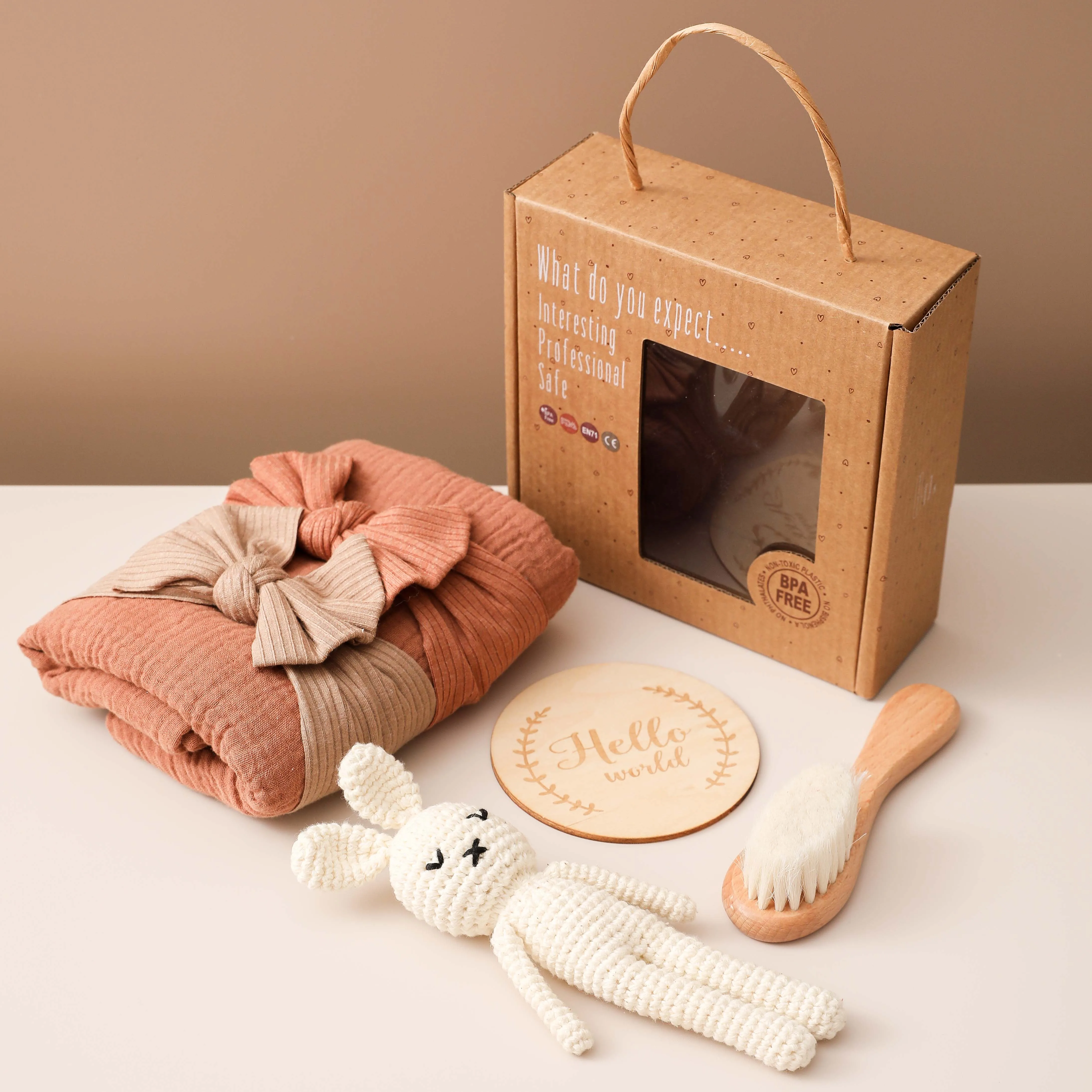 New Baby Towel Newborn Bath Toy Set Gifts Box Double Sided CottonBurp Cloth Headband Wooden Hair Brush Baby Bath Gift Product