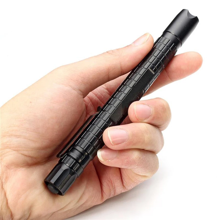 Piccola Mini torcia a LED torcia tascabile tattica a batteria, IPX7 impermeabile per campeggio, esterno, emergenza