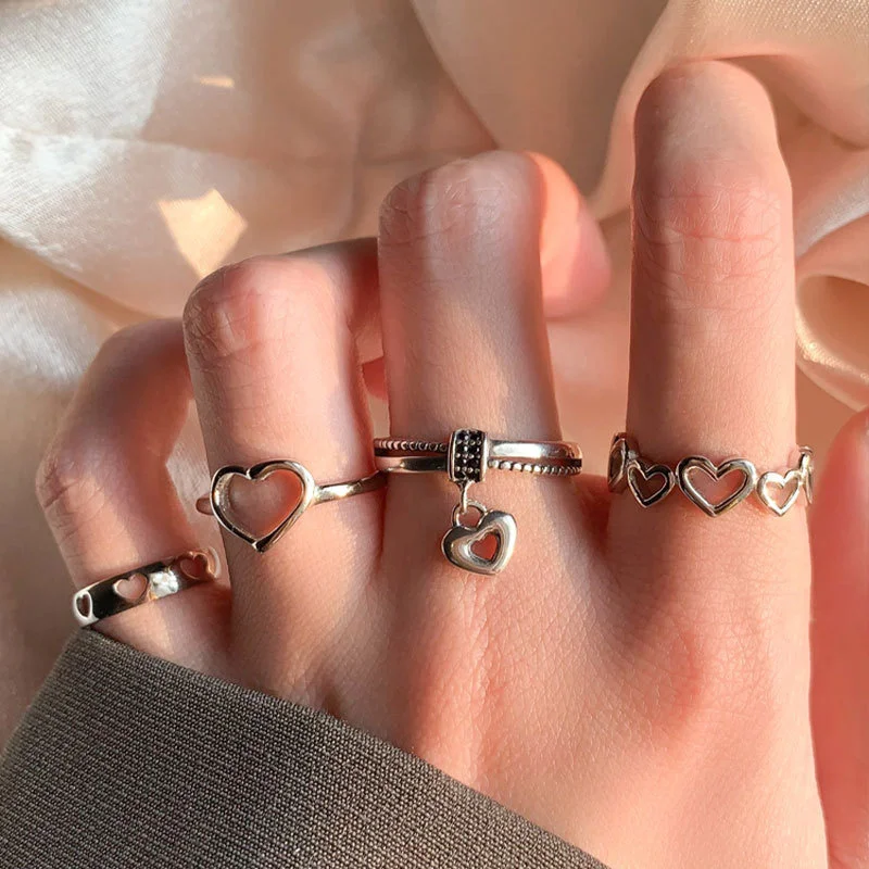 QMCOCO Open Adjustable Silver Color Rings For Women Trendy Elegant Vintage Couples Simple Hollow Out Heart-Shape Party Jewelry