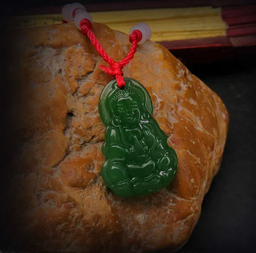 China Chic Glass Imitation Crystal Stone Statue Of Buddha Red Crystal Line Necklace Imitating Nephrite Guanyin Red Rope Necklace