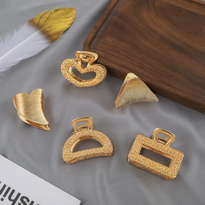 2021 New Women Elegant Gold Hollow Geometric Metal Small Hair Claw Vintage Hairpins Headband Hair Clips Fashion Hair Accessories