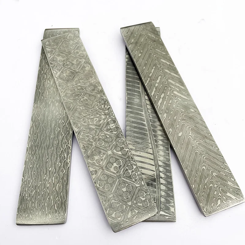 1piece VG10 Sandwich Damascus Steel for DIY Knife Making Stainless Steel Knife Blade Blank Has Been HeatTreatment 200x30x3mm