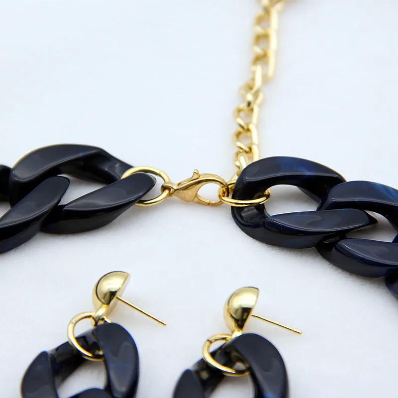 Acrylic Long Chain Necklace Bohemian Chunky Plastic Choker Collar Necklace Pendant For Women Bijoux Fashion Jewelry Accessories