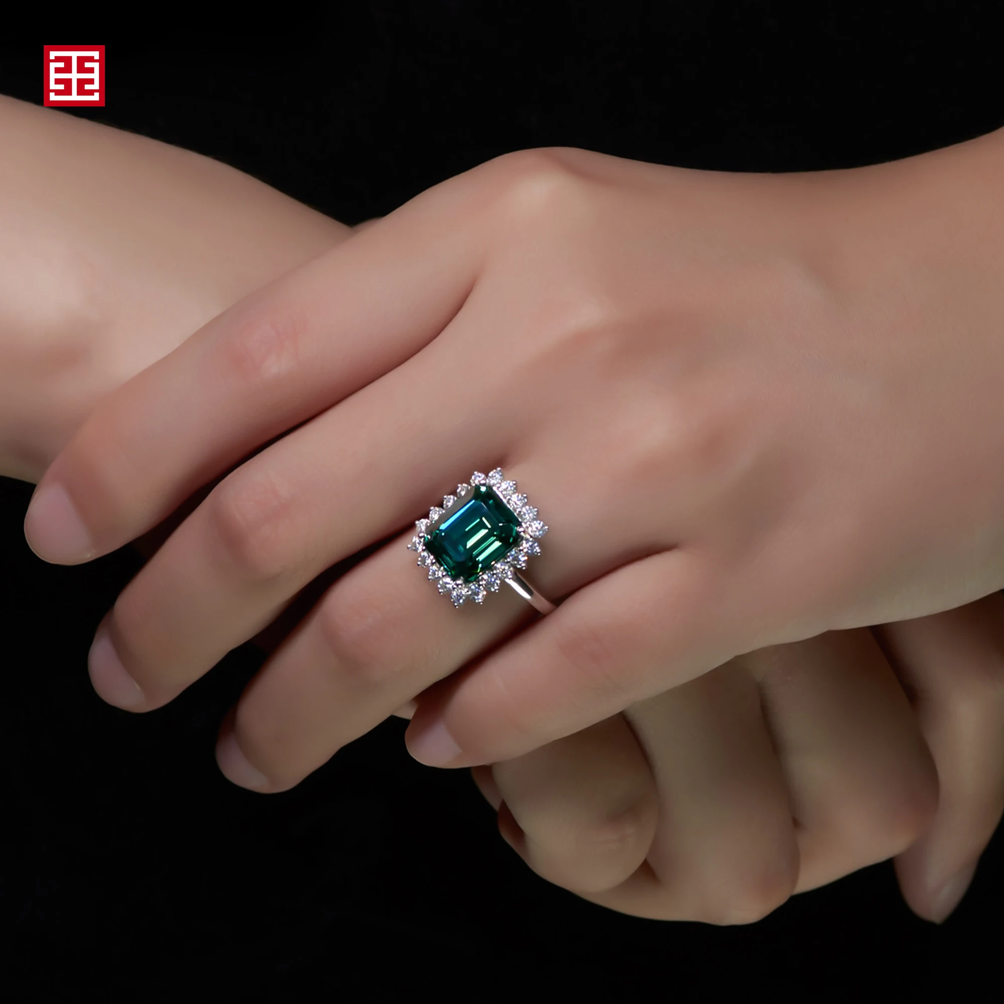 GIGAJEWE Customized Jewelry 5.0ct 9x11mm Green Color Moissanite VVS1 Emerald Cut 18K White Gold Ring Fashion Women Girl Gift