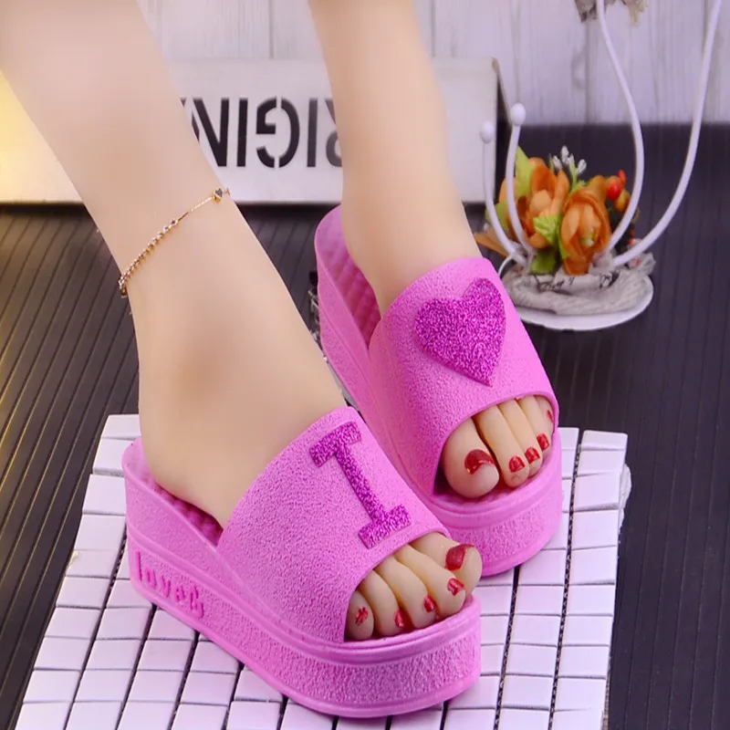 Summer New Fashionable Women Platform Slippers Heart-shaped Muffin Heel Ladies Slides Thick Sole High Heel Slippers