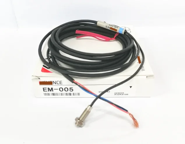

EM-038 EM-010 EM-080 Brand new original proximity switch