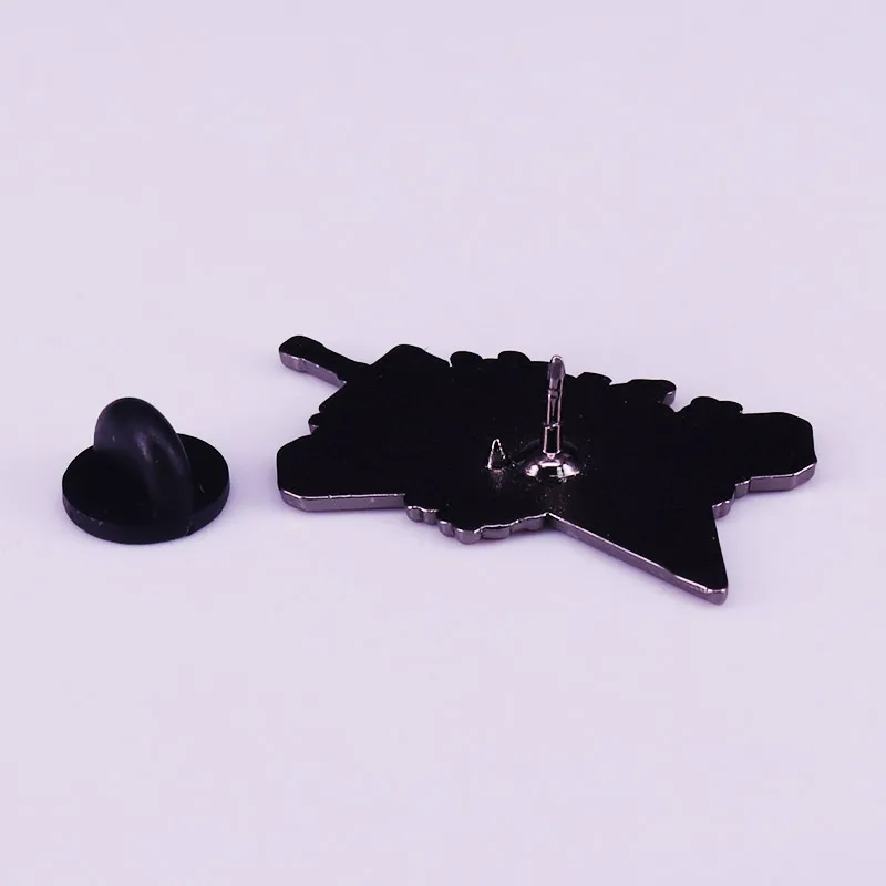 Final Fantasy VII Enamel Pin Cloud Buster Sword with Lunar Tear flower Pin Nostalgia Game FFVII Weapon Brooch