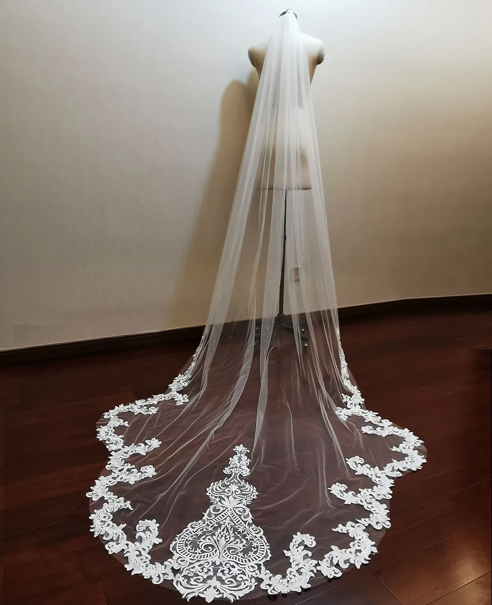 New Arrival Scallop Edge 3 Meters Long Lace Wedding Veil Real Photos Ivory Bridal Veil with Comb Wedding Accessories