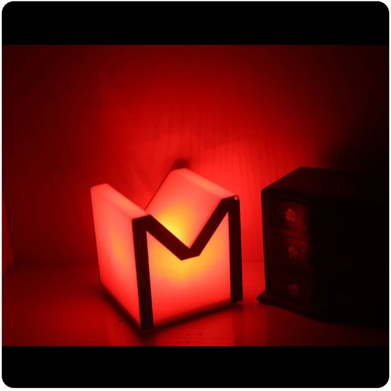 M or V Words Rechargeable Plastic housing 7 changing color illuminated table lamp for Christmas Decoration free ship 1pc