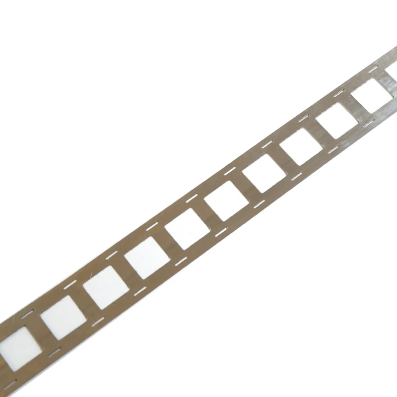 1メートル高純度純ニッケルストリップ、携帯間隔26.2ミリメートル、ホルダーなしで、26650リチウム電池用パック