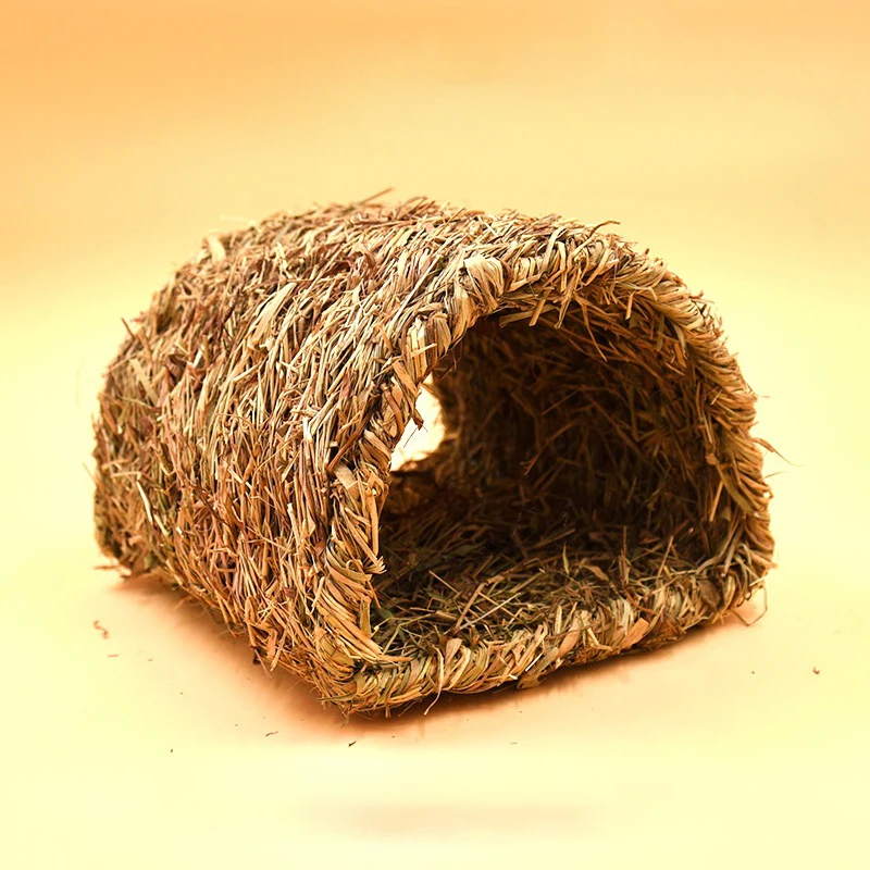 Rabbit Straw Hutch Chinchilla Straw House Guinea Pig Tunnel Winter Warm Straw Mat, 23cm x 19cm x 15cm