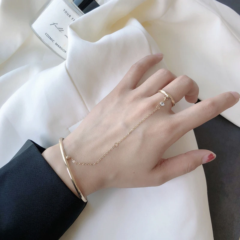 2020 The new Female geometric bracelet One-piece back bracelet ring chain Ring chain long metal bracelet party for men and women