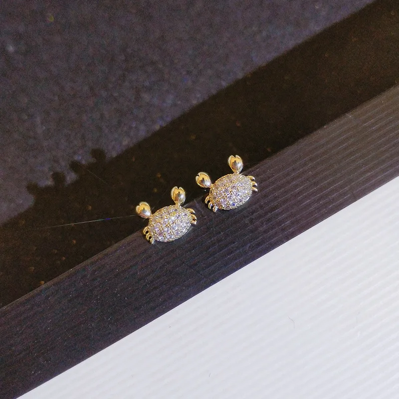 925 Sterling Silver Sweet And Cute Little Crab Earrings New Wild Fashion Earrings Female Exquisite Small Earrings Jewelry Gift