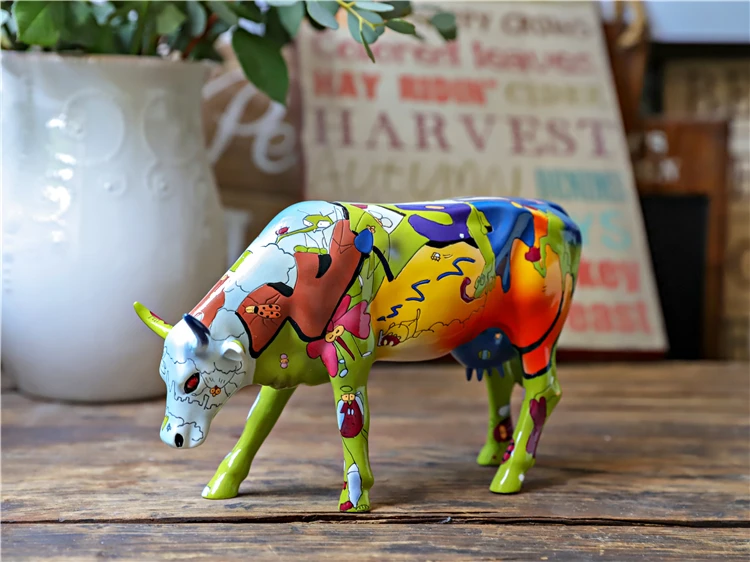 

Hand-Painted Resin Crafts Home Famous Painted Cow Model Home Art Derivatives Cattle Decorations Gifts