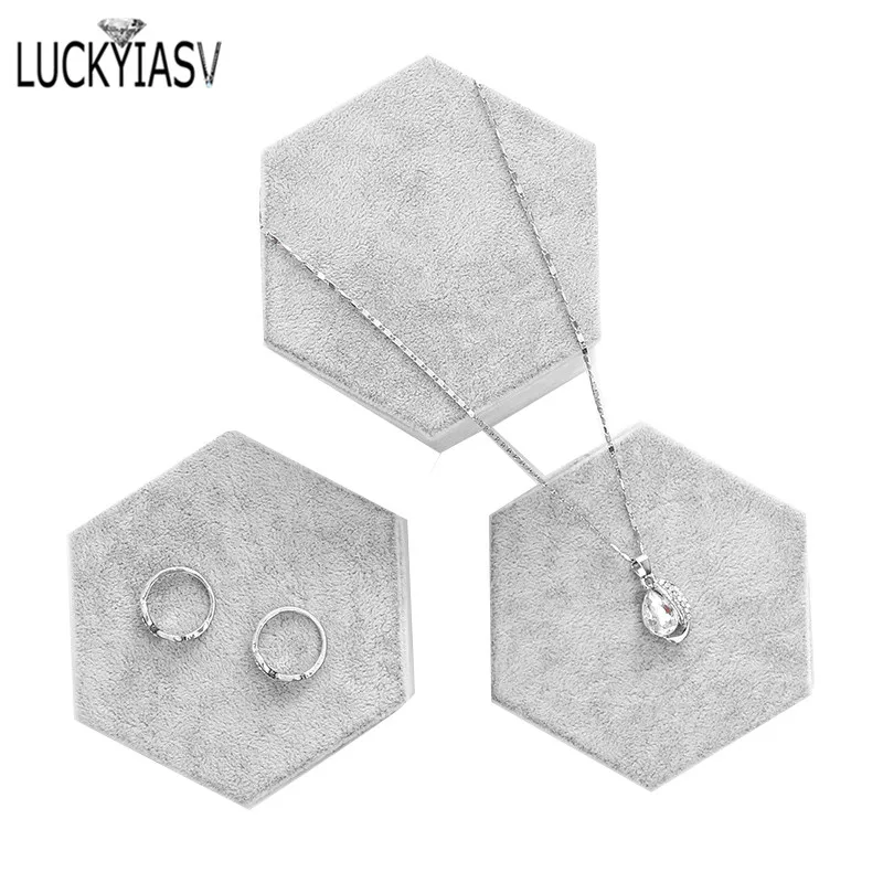 Grey Velvet Hexagonal Flannel Jewelry Display Support Necklace Pendant Bracelet Ring Display Props Counter Window Display Prop