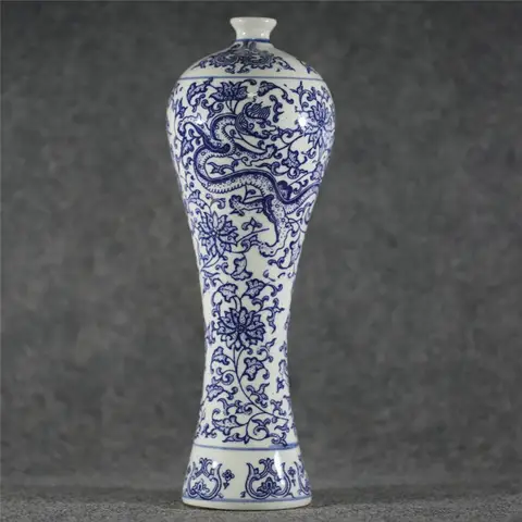 Antique Style Chinese Unique Style Blue And White Porcelain Vase - Dragonic