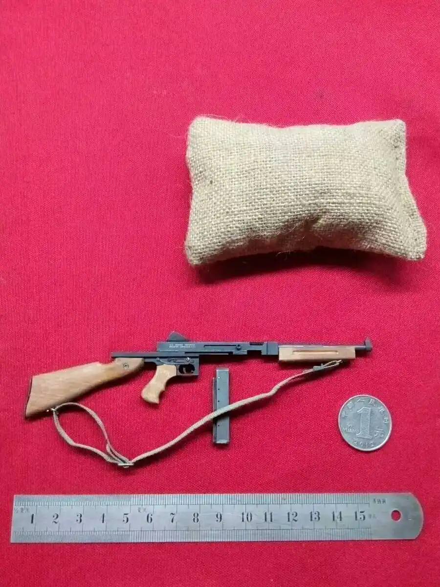 American Thompson submachine gun, miniature gun model, collectibles, World War II souvenirs, collectibles, gifts, military fans