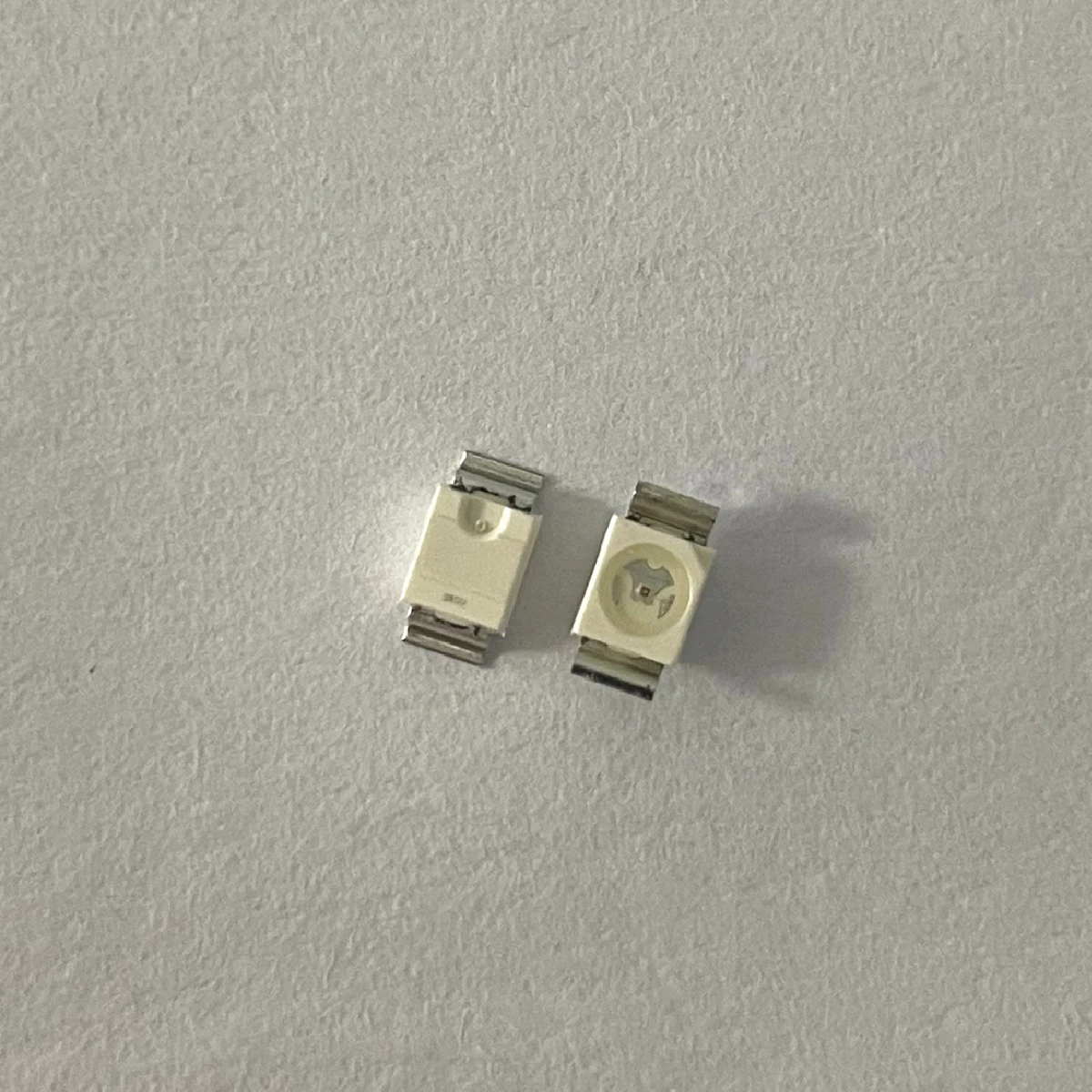 20 PZ LO T776 LOT776 Reverse Gullwing 3528 ARANCIONE SMD LED 606nm PLCC-2