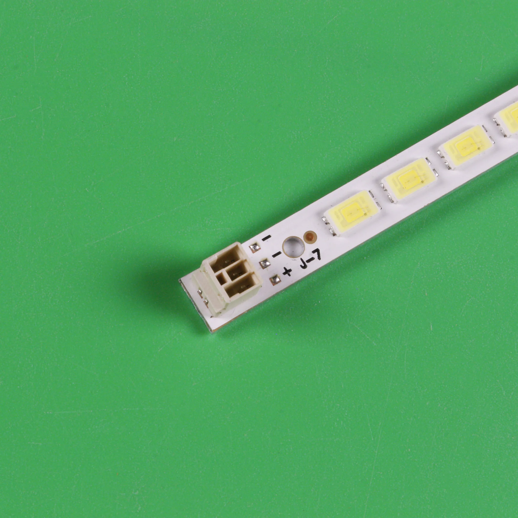 2pcs x 40 inch LED Backlight Strip for 40\