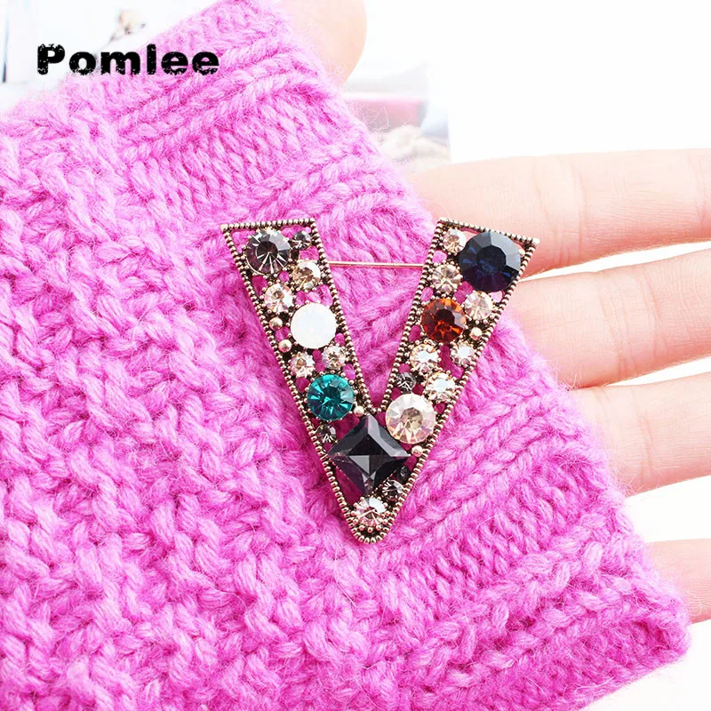 Pomlee Opal Rhinestone Colorful V Brooch Big Korea Style Lapel Pina Suit Shirt Collar Pins Brooches for Women Accessories