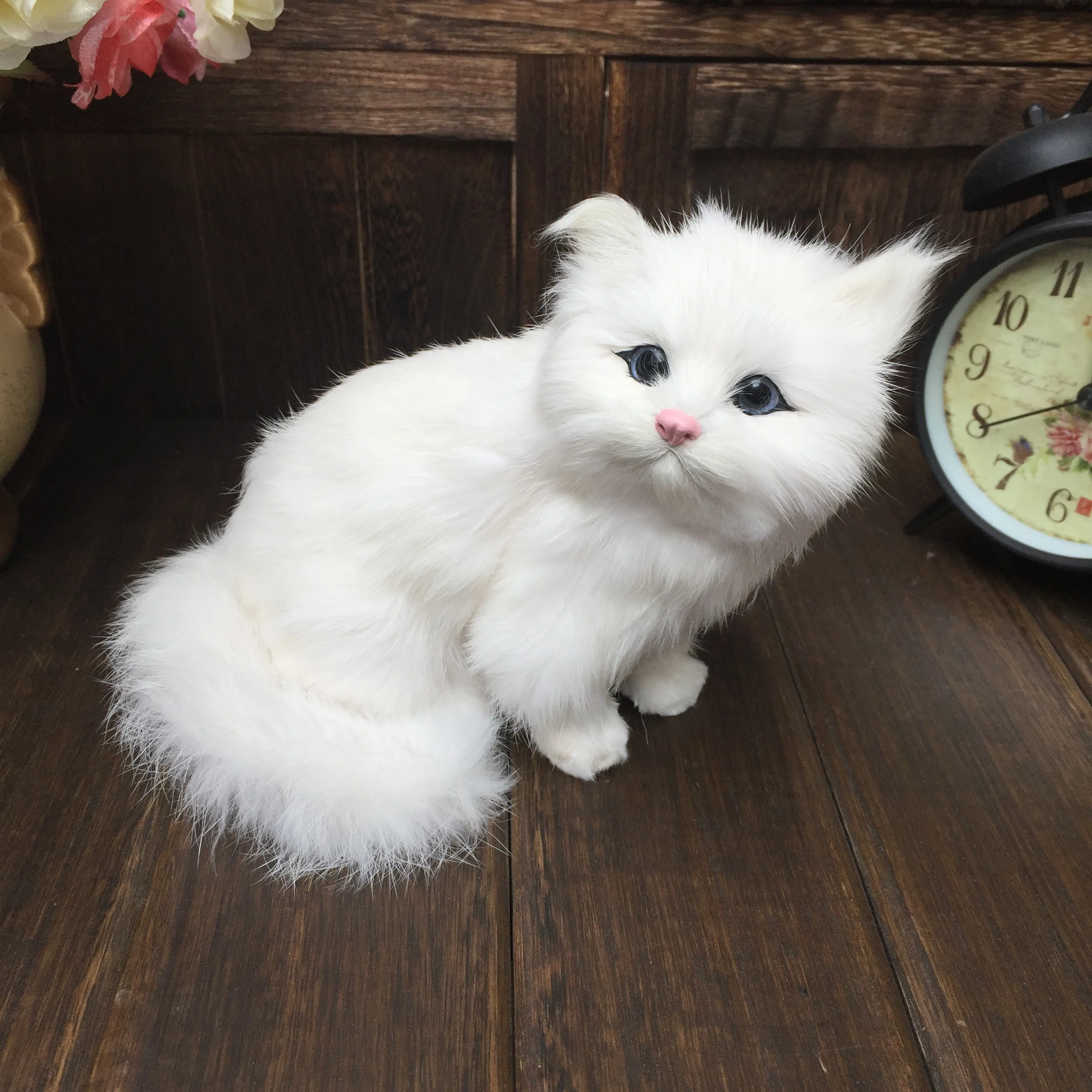 Jouet en peluche réaliste, poupée de chat de Simulation, chats persans blancs, modèle de chaton réaliste, cadeau d'anniversaire et de nouvel an, décoration de maison, ornement