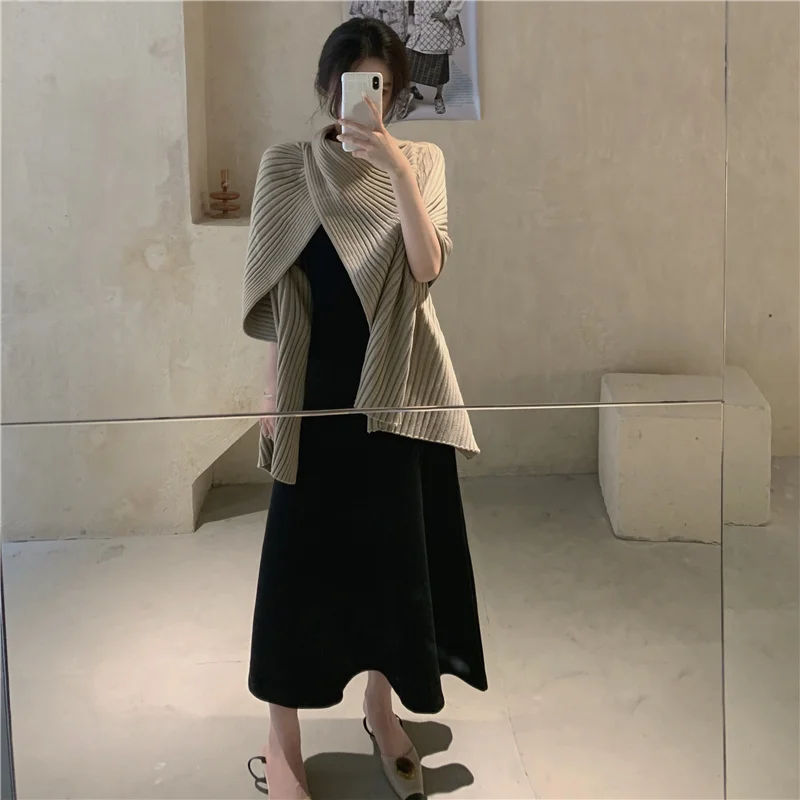 Women Cape Sweater Casual Scarves Solid Loose Knitted Shawl Ladies Tops Poncho Mujer 2021 Spring Vintage Long Black Dress W217