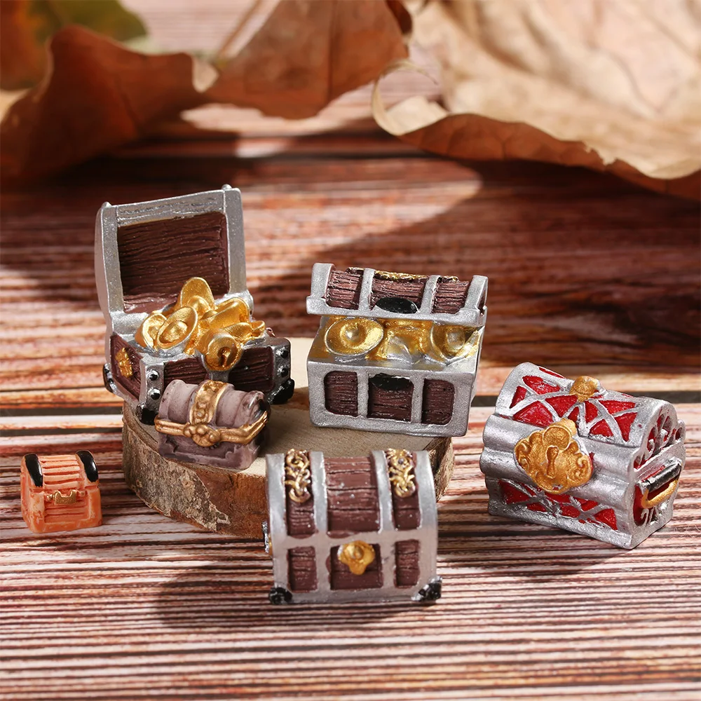 1PC Treasure Chest Figurine Miniature Cashbox Jewelry Box Pirate Adventure Game Doll House Ornament Mini Toys Home Decoration