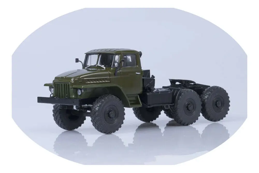 NEW 1 43 Scale URAL 377C 6X4 TRIPLE TRUCKER 1965 USSR Diecat tractor By EAC AUTOHISTORY for collection gift