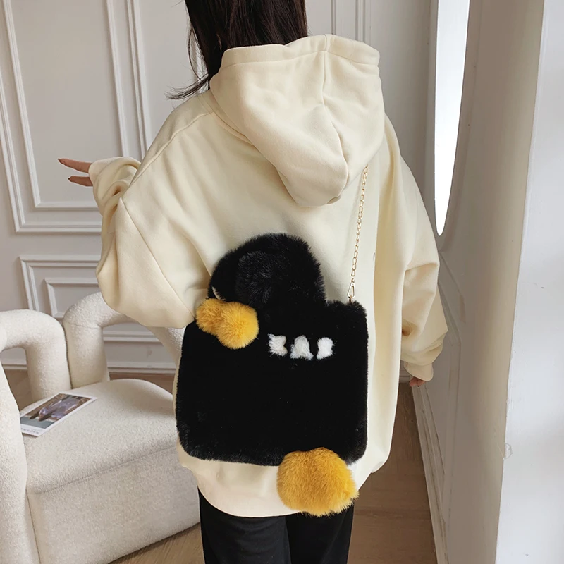 INS Plush Tote Bags Luxury Designer Handbag Furry Bag Chain Fur Shoulder Bags For Women Soft Fluffy Bag New Winter Messenger Bag