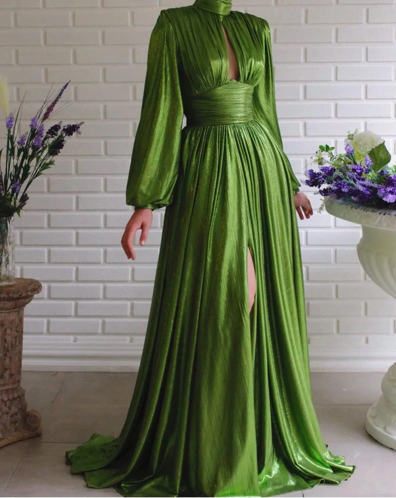 2022 New Shiny Peridot Waist Halter Neck Big Swing Sexy Avocado Green Dress Ladies Long-sleeved Low-neck Elegant Long Dress