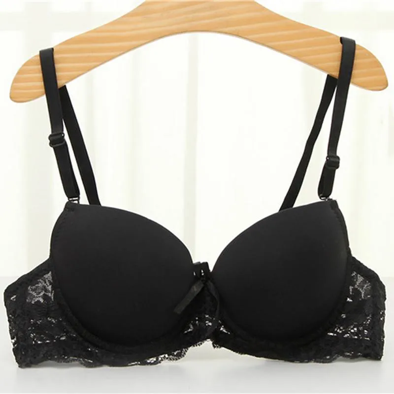 A B Small Chest Size Women Bra Thin Cup Mold Soft Cotton Brassiere Hollow Out Lace Underwear Sexy Lace  34 36 38