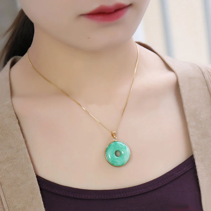 

Old pit jadeite safety buckle floating sun green flower pendant exquisite jade huaigu hanging piece