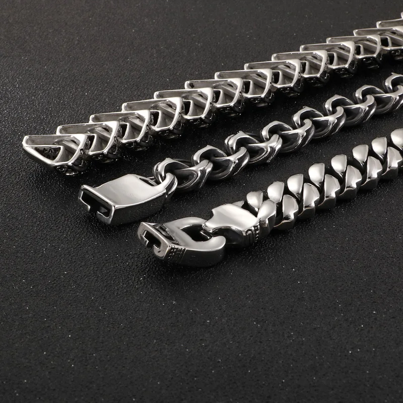 KALEN Punk Chunky Twisted Link Chain Bracelet Men Stainless Steel Mysterious Skull Charm Bangle Homme Jewellry Accessories 2020