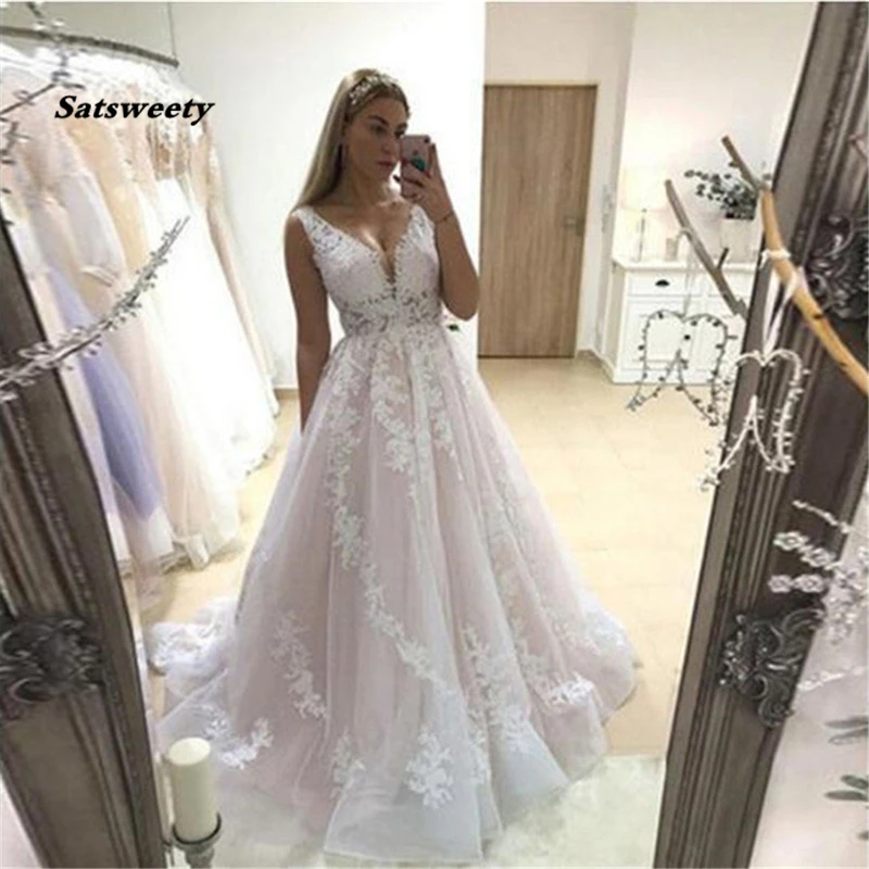 Vestido de novia rosa con cuello en V, vestidos de novia sin espalda, sin mangas, apliques completos, vestidos de novia de encaje, vestidos de novia campestres