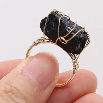 天然寶石水晶戒指,金色繞線,不規則紫水晶石英,可調式指環,女士珠寶禮物 8 最佳銷售 天然寶石戒指 - №2