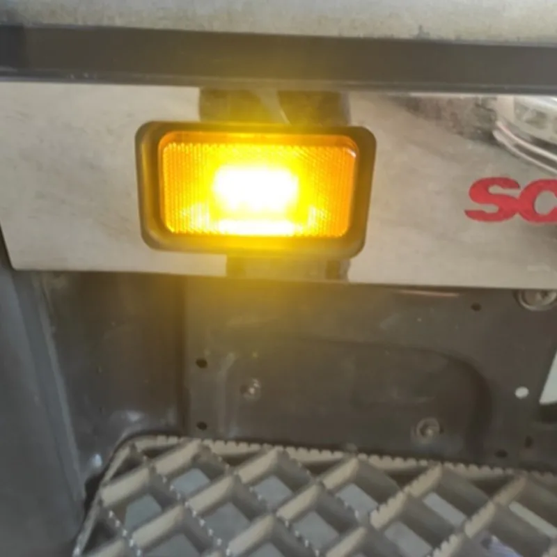 24v Amber E2 Led lights for Scania side marker Heavy Truck for Scania Clearance Lamps truck body parts +2connector  oem1737413